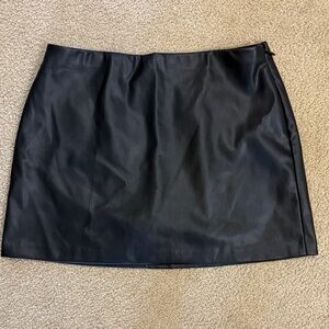 Abercrombie & Fitch Black Mini Skirt